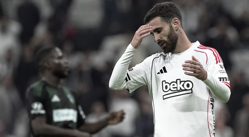 Presidente do Besiktas. "Não acredito que o Benfica vá seguir o caminho errado"