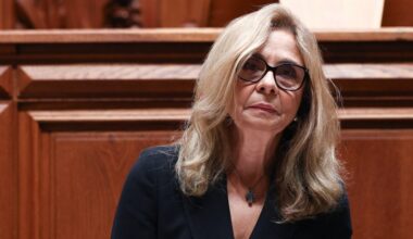 Ministra da Saúde lamenta morte de mãe e bebé no Hospital Amadora-Sintra