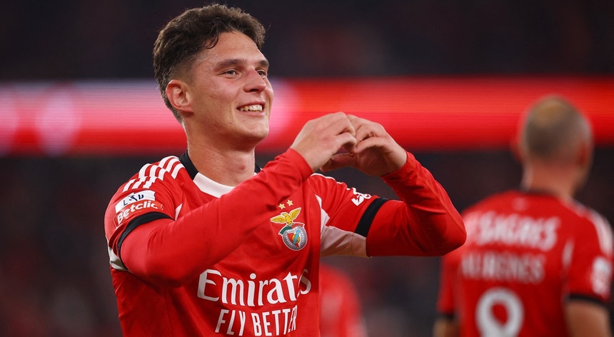 Selecionador da Ucrânia diz que Sudakov tem "lesão muito grave"