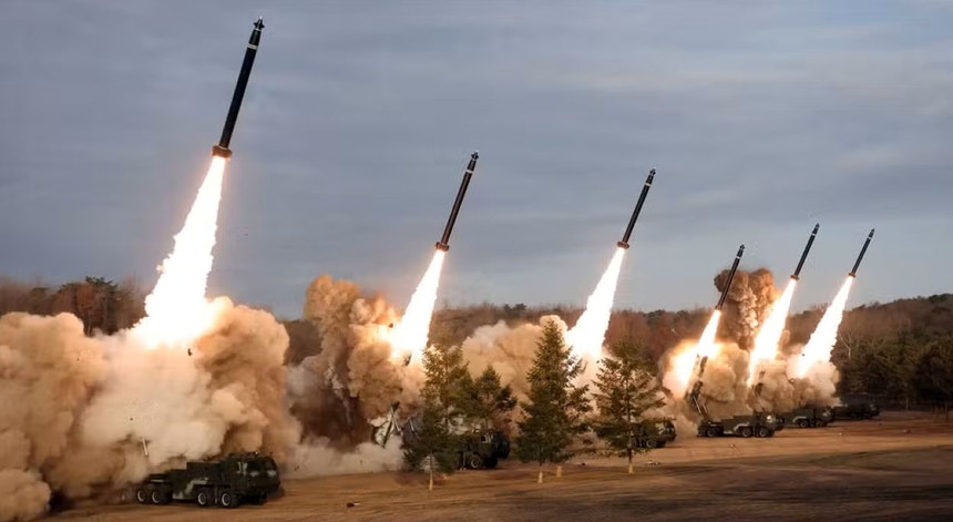 Coreia do Norte lança foguetes de artilharia durante visita de Hegseth ao Sul