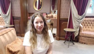 Pilar Palomero realiza "Pequenos Clarões", um drama sobre luto e de perdão