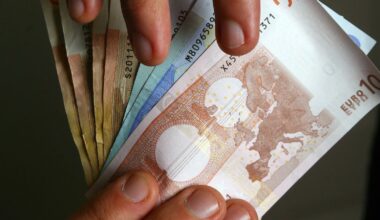 Regulamentos da Liga: o que é uma UC e a quanto dinheiro corresponde?