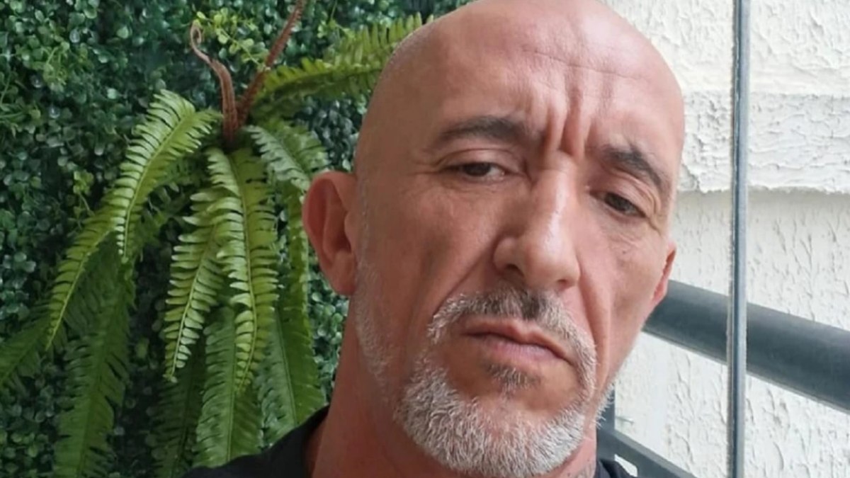 Cristian Cravinhos vende quadros que diz ter feito em Tremembé - Portal iG