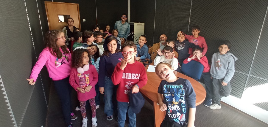 Alunos do Agrupamento de Escolas Afonso de Paiva visitaram a Rádio Castelo Branco