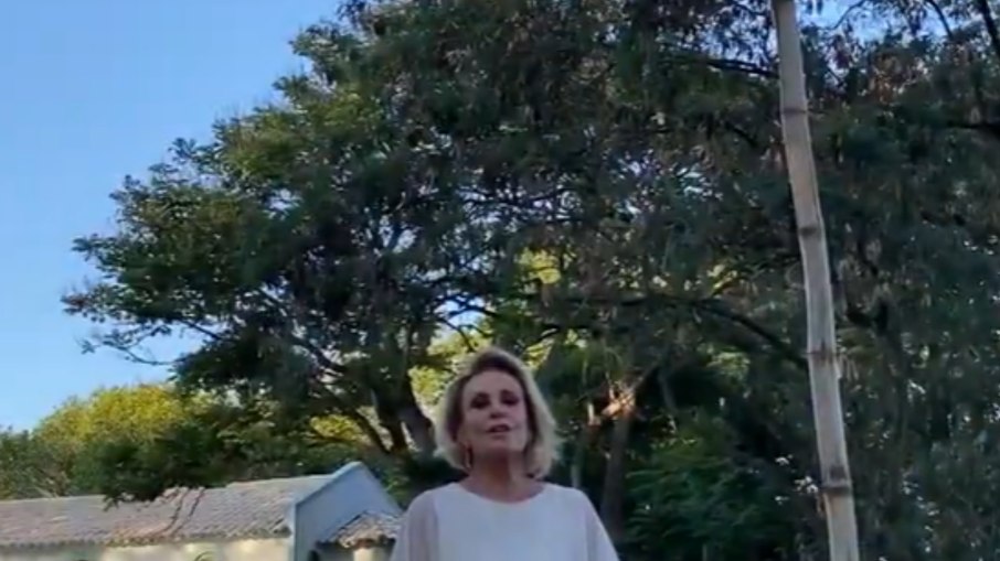 Ana Maria Braga em sua fazenda