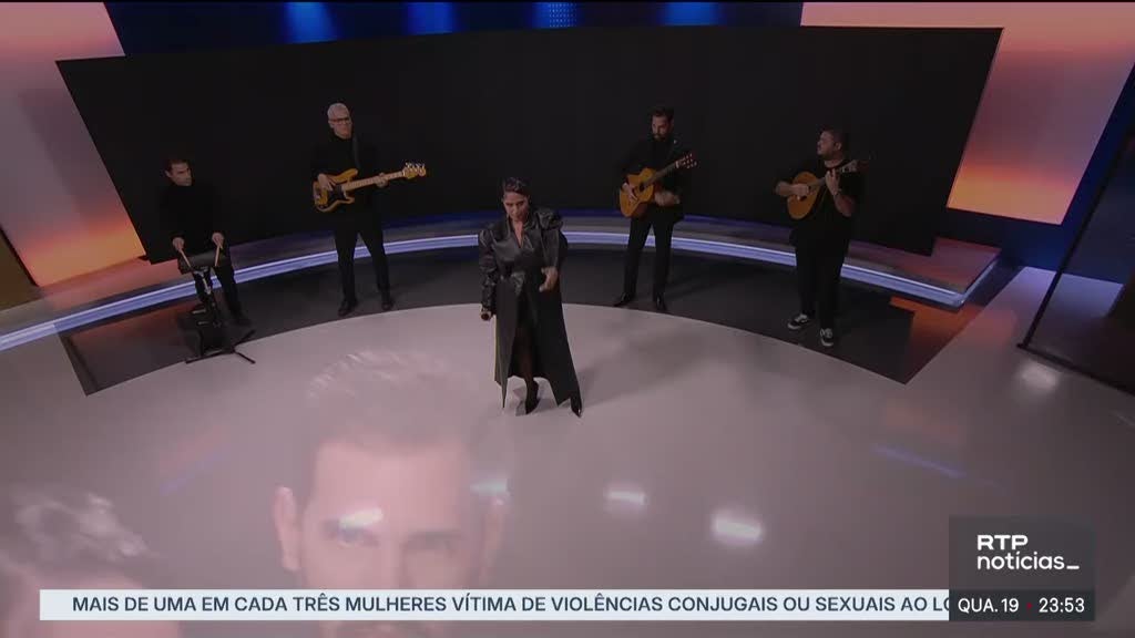 "Avisem que eu cheguei". Sara Correia apresenta novo disco na RTP - RTP