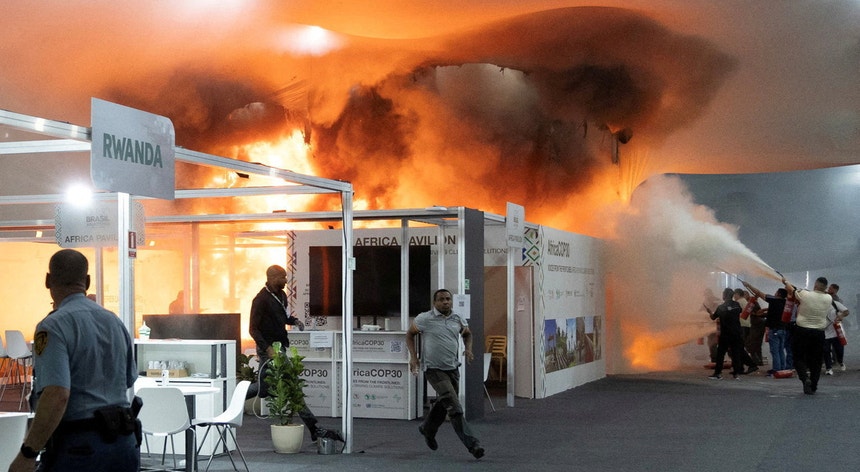 Incêndio na COP30. Ministra confirma que "todos os portugueses estão bem"