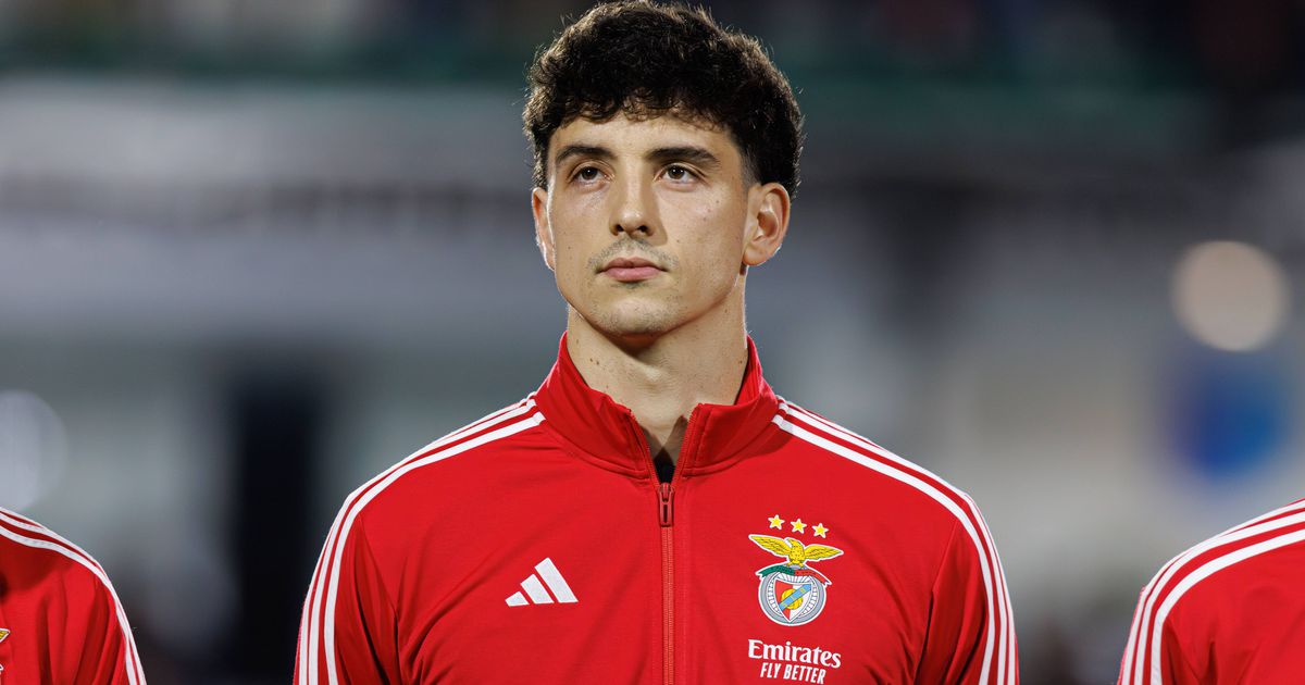 Benfica: Manu Silva convocado para duelo com o Ajax