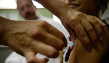 Porto Alegre: Pessoas de 15 a 19 anos podem se vacinar contra o HPV até o fim do ano