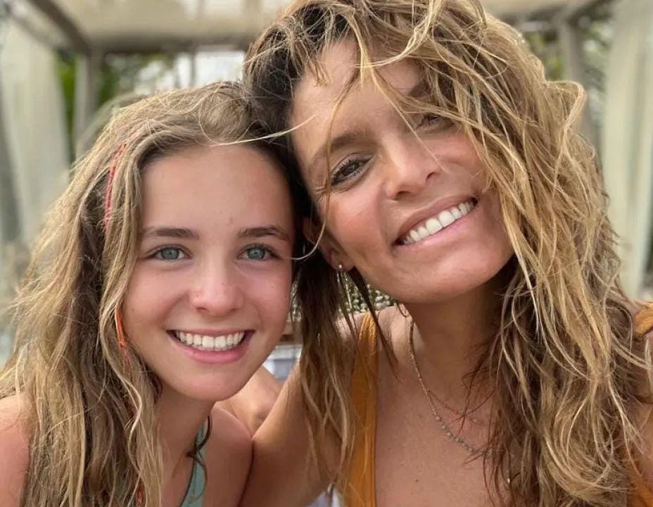 Corremos Zara à H&M pelas camisolas quentes de Diana Chaves e da filha, Pilar