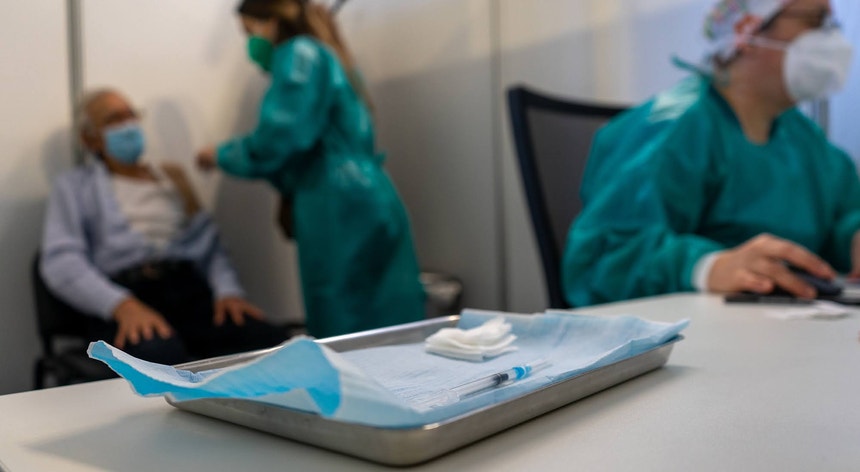 Gripe está a chegar mais cedo e centro europeu de doenças pede para acelerar vacinação