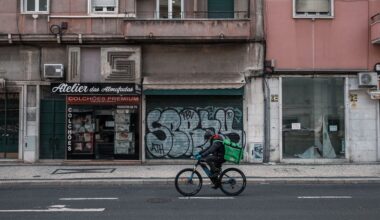 Falsos estafetas de aplicações móveis. PSP desfaz rede de tráfico de droga