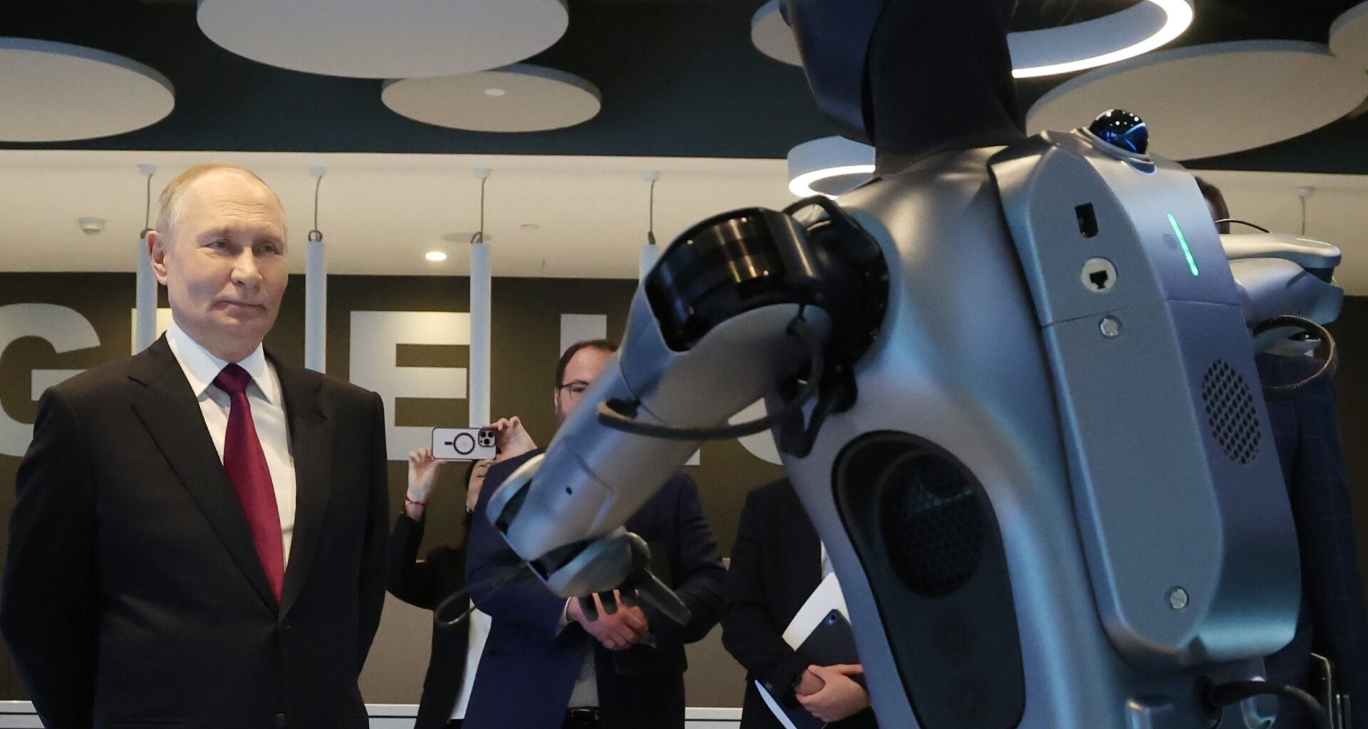 Rússia em dificuldades económicas pressiona Pokrovsk para minar o apoio ocidental à Ucrânia