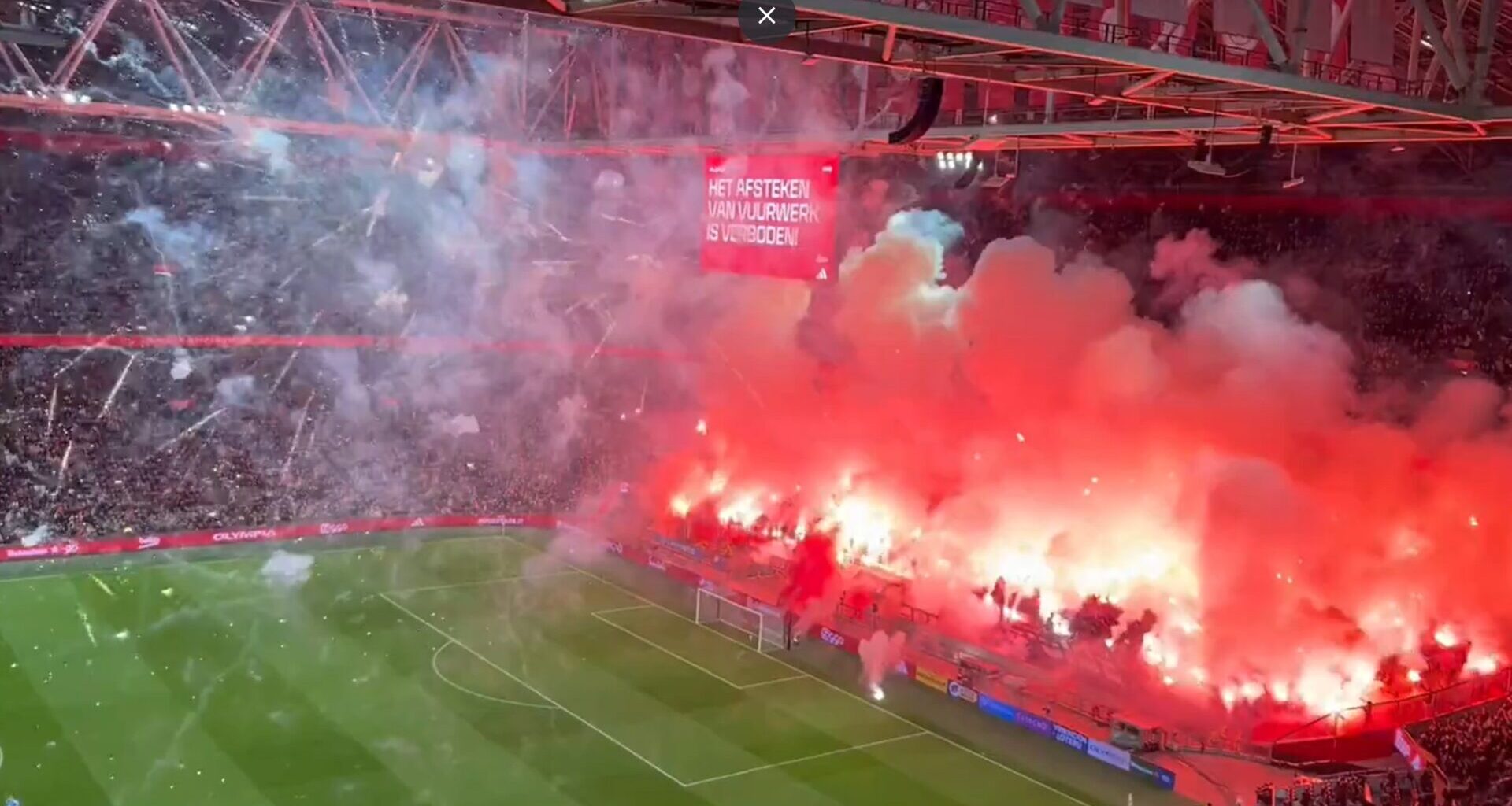 Imagens impressionantes: Ajax x Groningen interrompido