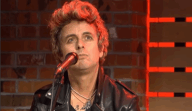 Billie Joe Armstrong explica por que só chama mulheres fãs ao palco