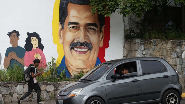 Oposição venezuelana exige "demissão imediata e afastamento do poder" de Maduro