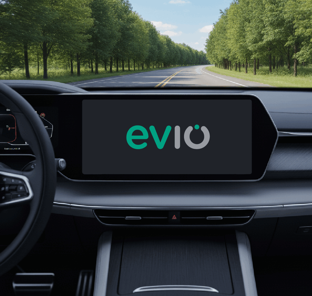 EVIO lança integração pioneira com CarPlay e Android Auto
