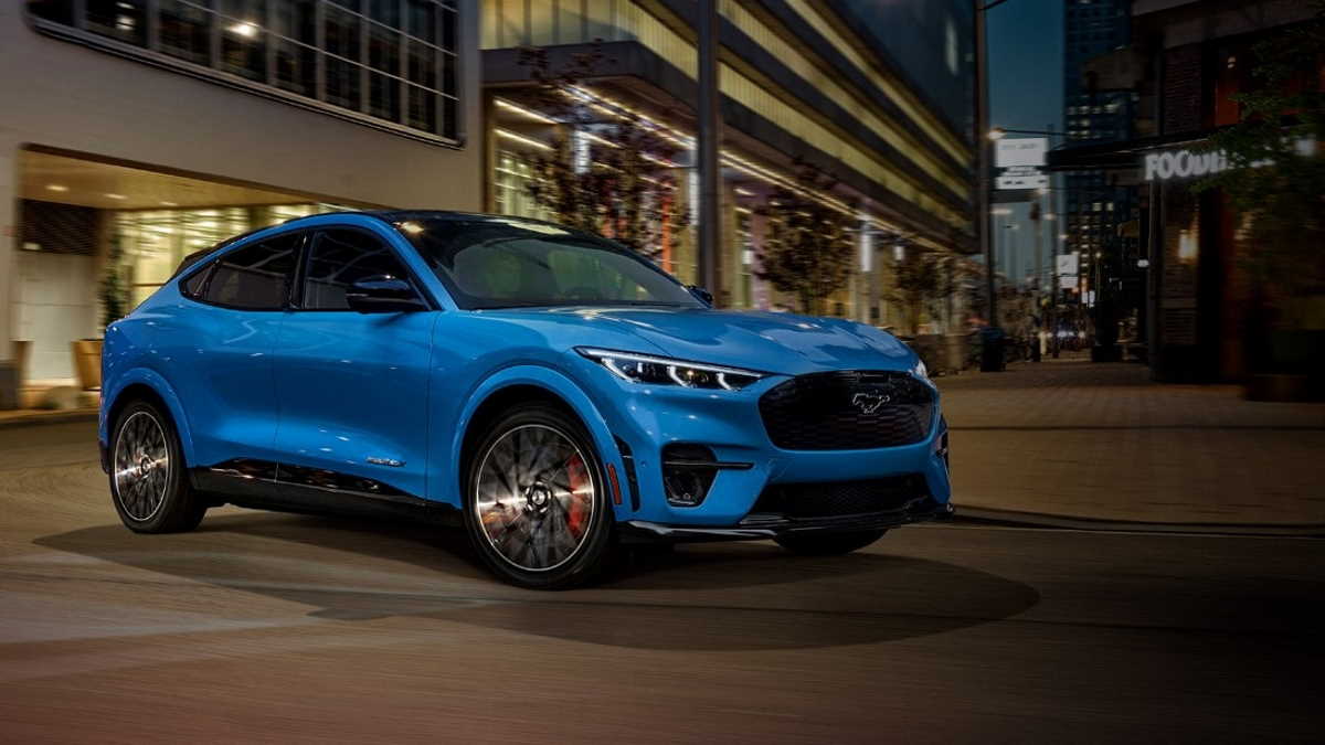 Ford muda estratégia, depois de o diretor-executivo desmontar carros chineses e da Tesla