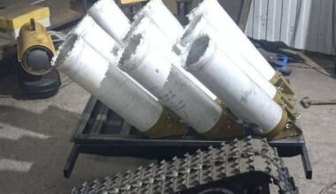 Ucrânia utiliza pela primeira vez drones kamikaze terrestres para suster ofensiva russa