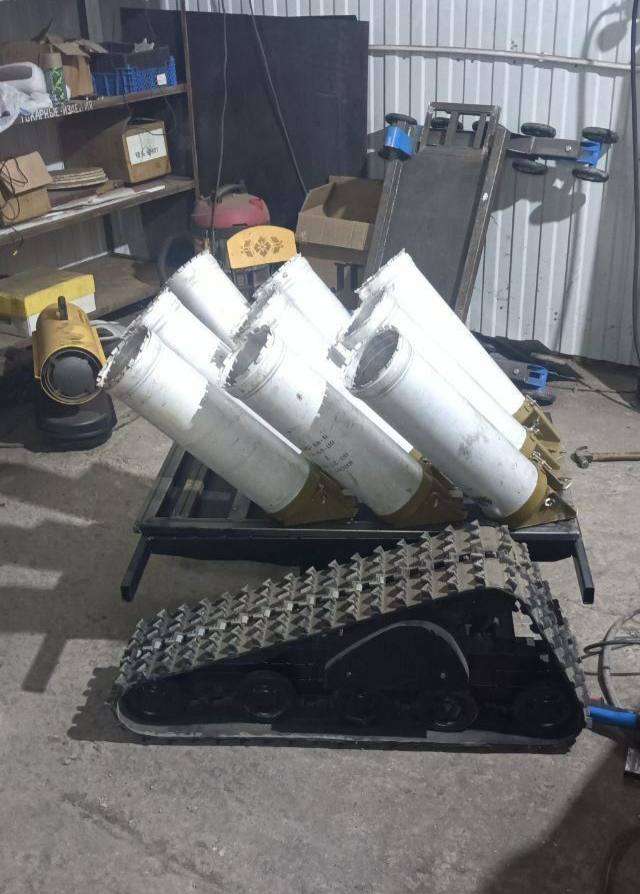 Ucrânia utiliza pela primeira vez drones kamikaze terrestres para suster ofensiva russa