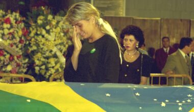 Adriane Galisteu comenta ‘privilégio’ de Xuxa em velório de Senna: ‘Eu não queria competir a dor’