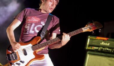 Gary "Mani" Mounfield, ex-baixista do Stone Roses e Primal Scream, morre aos 63 anos
