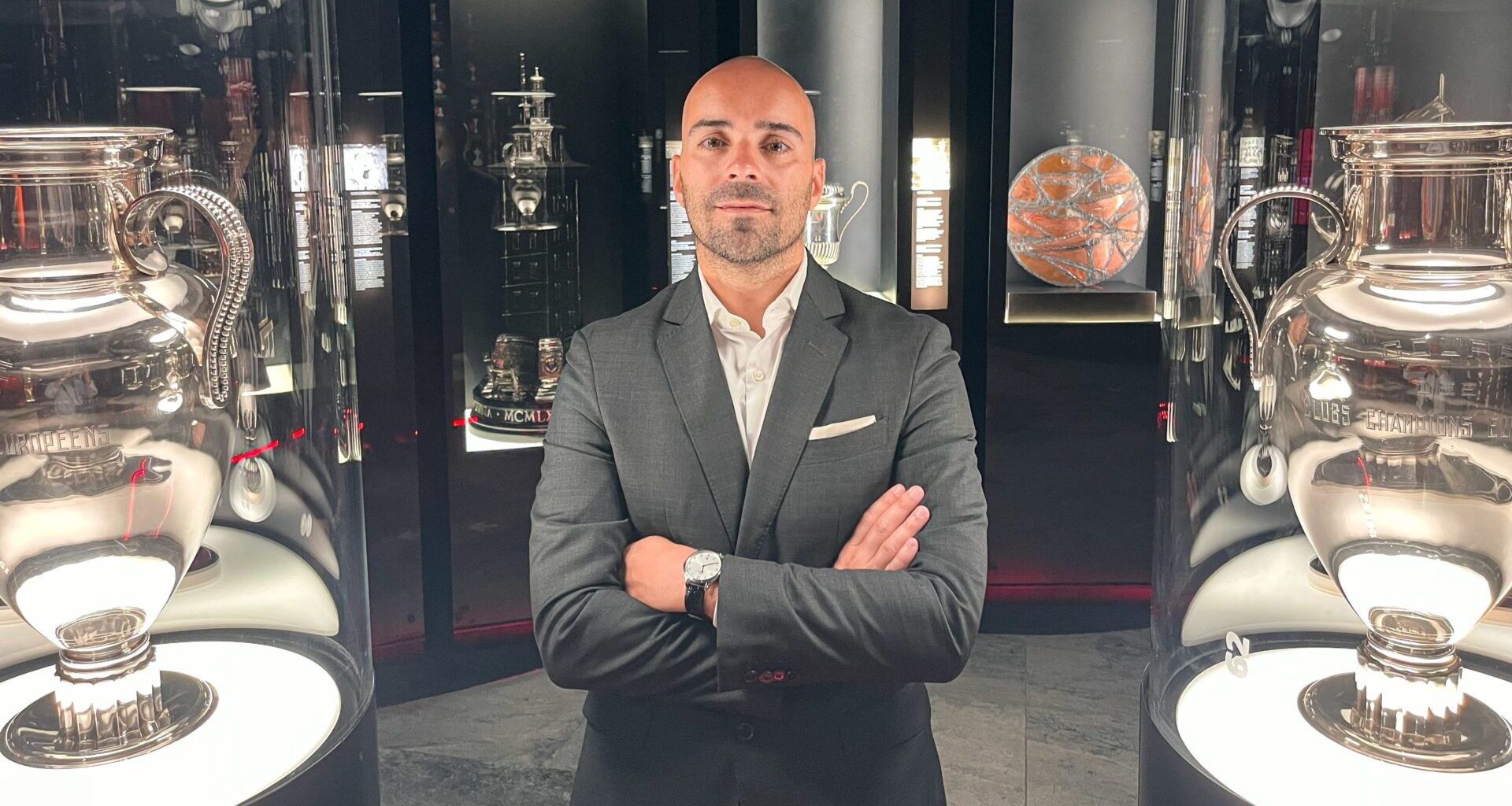 «Pode-se ter a conta recheada de dinheiro de rescisões e despedimentos enquanto treinador e ter a maior coleção de carros vintage, mas não se tira o espírito e mentalidade de Contumil da cabeça das pessoas»