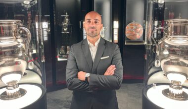 «Pode-se ter a conta recheada de dinheiro de rescisões e despedimentos enquanto treinador e ter a maior coleção de carros vintage, mas não se tira o espírito e mentalidade de Contumil da cabeça das pessoas»