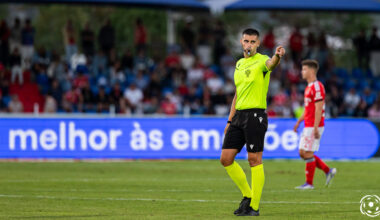 Famalicão x FC Porto começou com polémica envolvendo arbitragem