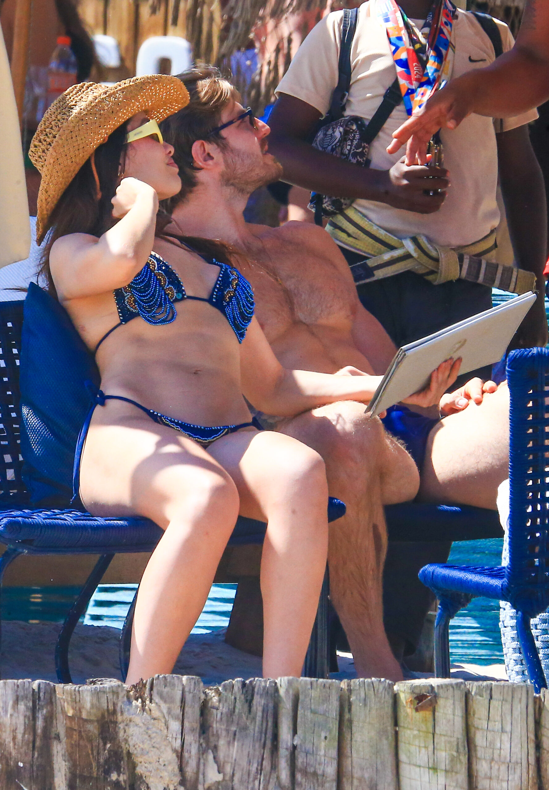 Juliette Freire curte dia na praia com o noivo - Foto: Fabrício Pioyani / Agnews