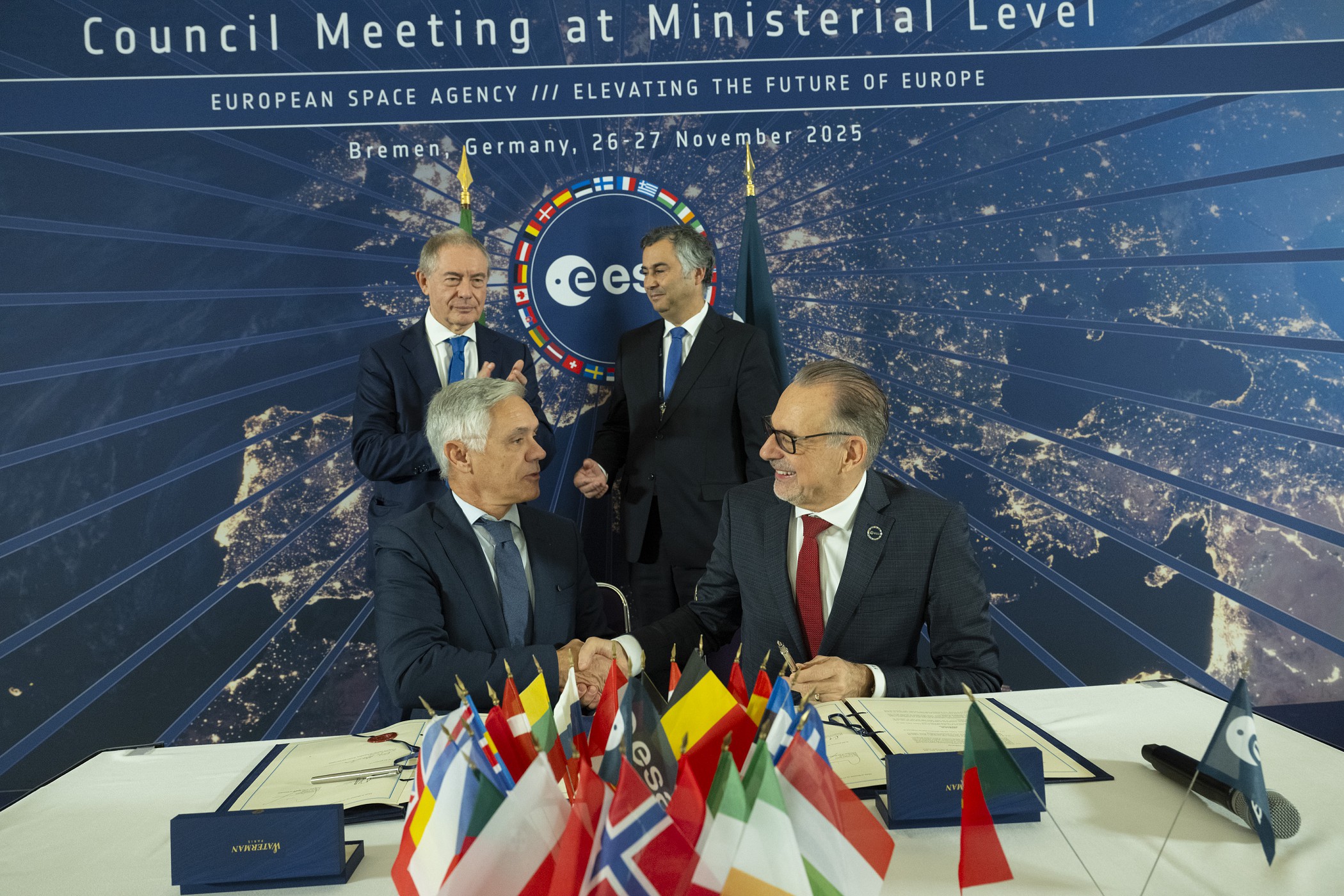 Assinatura do acordo com a ESA para o Space Rider