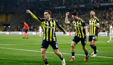 Kerem Akturkoglu processado pela Warner Bros