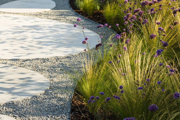 Oriente Green Campus  / LJ-Group Landscape Architecture + Saraiva + Associados + Kohn Pedersen Fox (KPF)  - Imagem 12 de 24