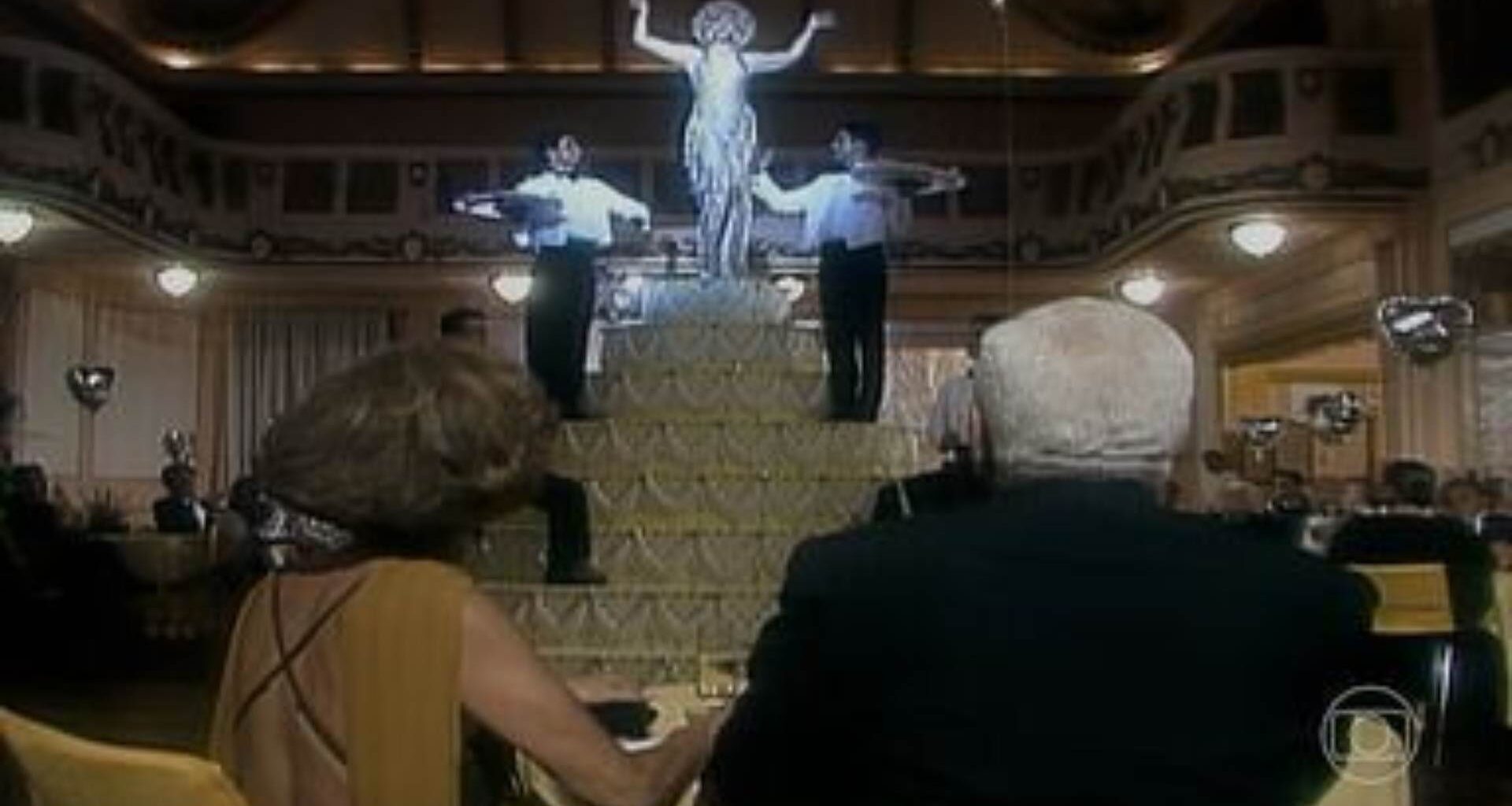 Gloria Menezes e Paulo Gracindo em Rainha da Sucata (Foto: Reprodução/Globo)