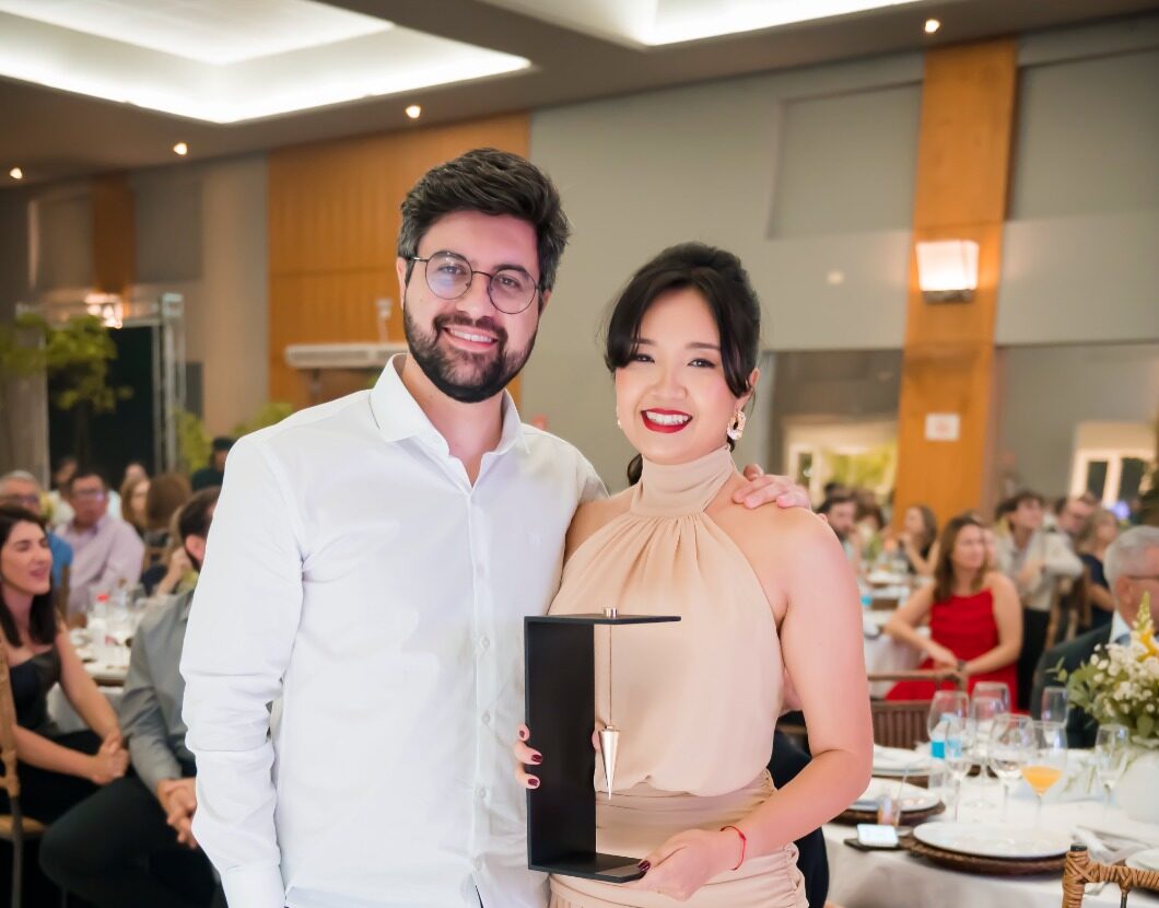 Flávia Ohoseki é eleita arquiteta do ano em premiação de 2025 da AEA Marília • Marília Notícia