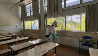 Dengue SC: Saúde aplica inseticida no Instituto Estadual de Educação para prevenção e controle do mosquito Aedes aegypti