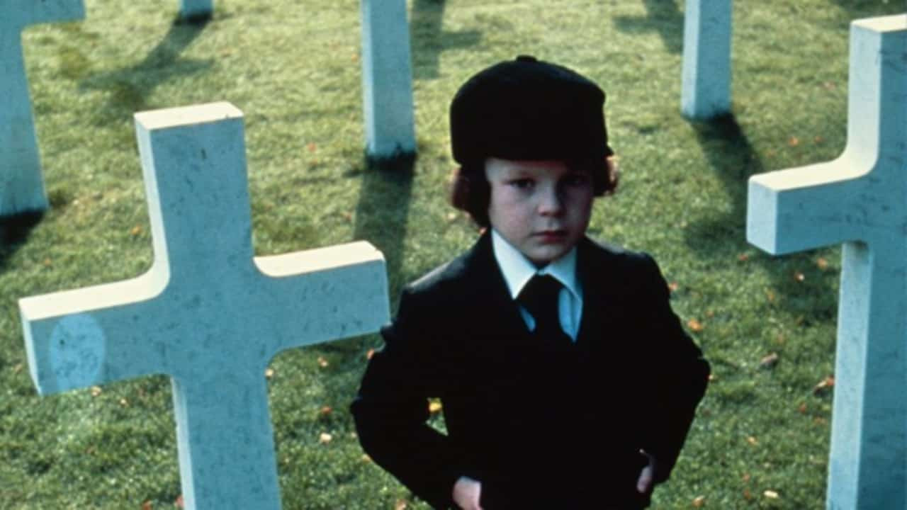 De Tubarão a Profecia: Veja quais filmes aparecem em O Agente Secreto e onde assistir