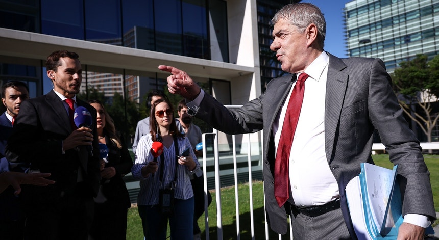 Até dezembro. Julgamento da Operação Marquês suspenso para Sócrates constituir advogado