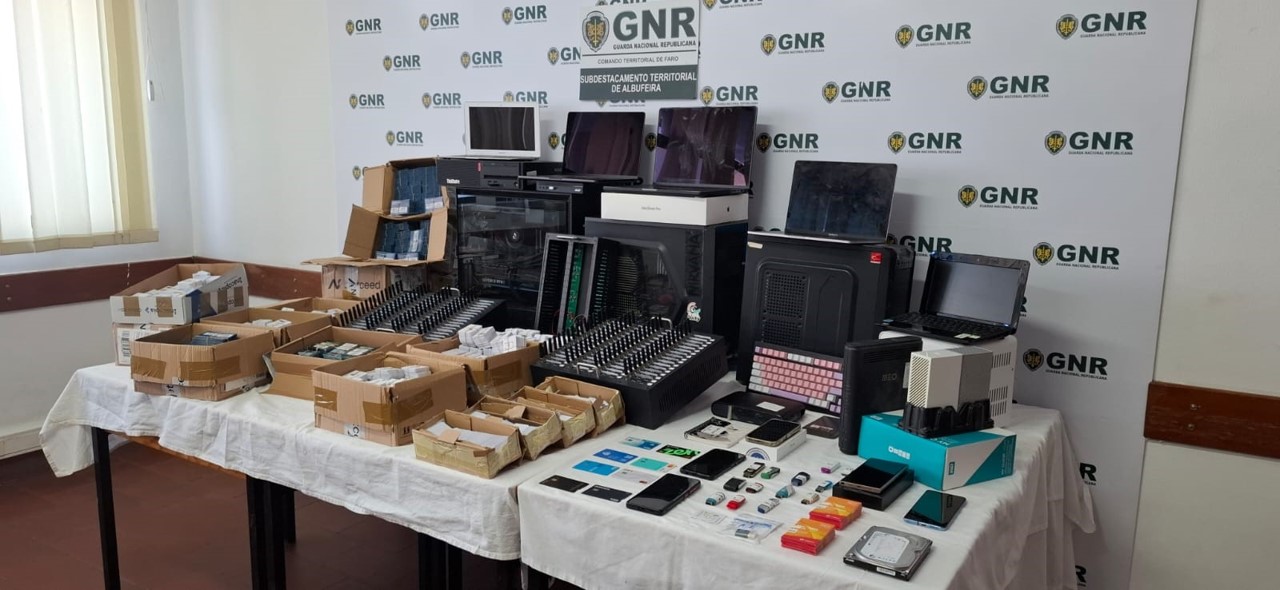 Detido por esquema de burla “Olá Mãe, Olá Pai” e branqueamento de capitais em Braga