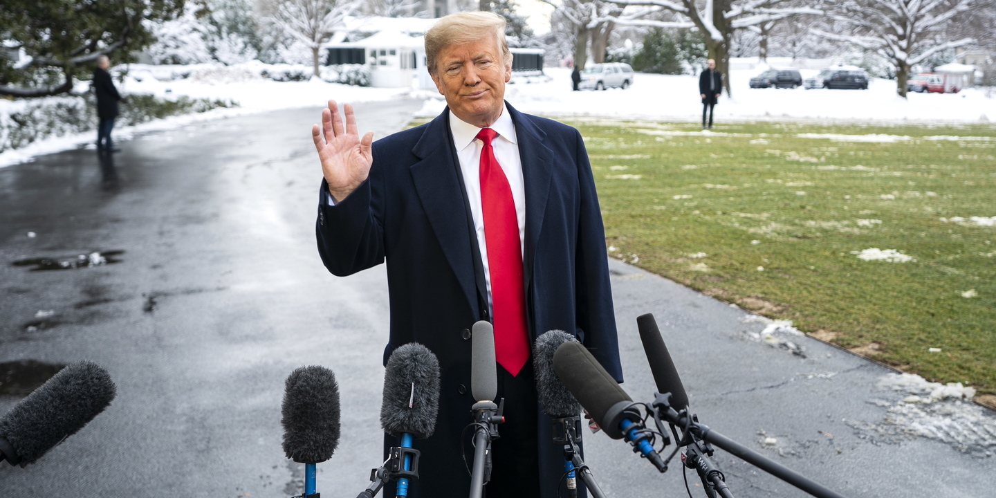 Tribunal federal dos EUA considera inválida nomeação de Lindsey Halligan e anula indiciamento de dois alvos de Donald Trump