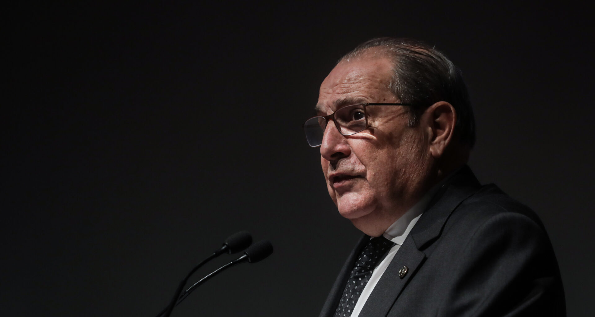 Eduardo Barroso assume "maior ilegalidade" da carreira para salvar imigrante ilegal. "O que fariam na minha situação?", pergunta aos candidatos presidenciais