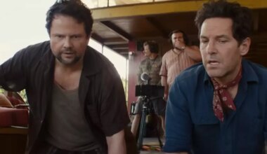 Selton Mello brinca com a cobra gigante em clipe; assista