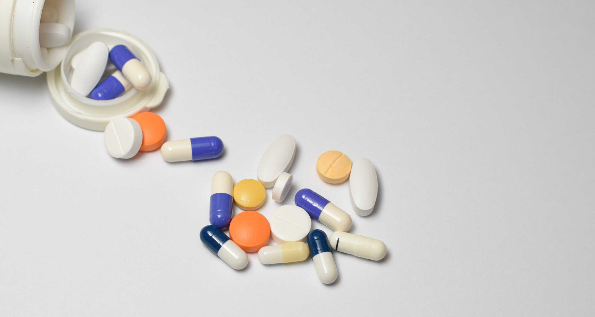 IA é a aposta do Reino Unido para enfrentar superbactérias resistentes; entenda