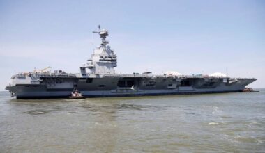 Trump vê Maduro com dias contados mas "não acredita" em guerra com a Venezuela