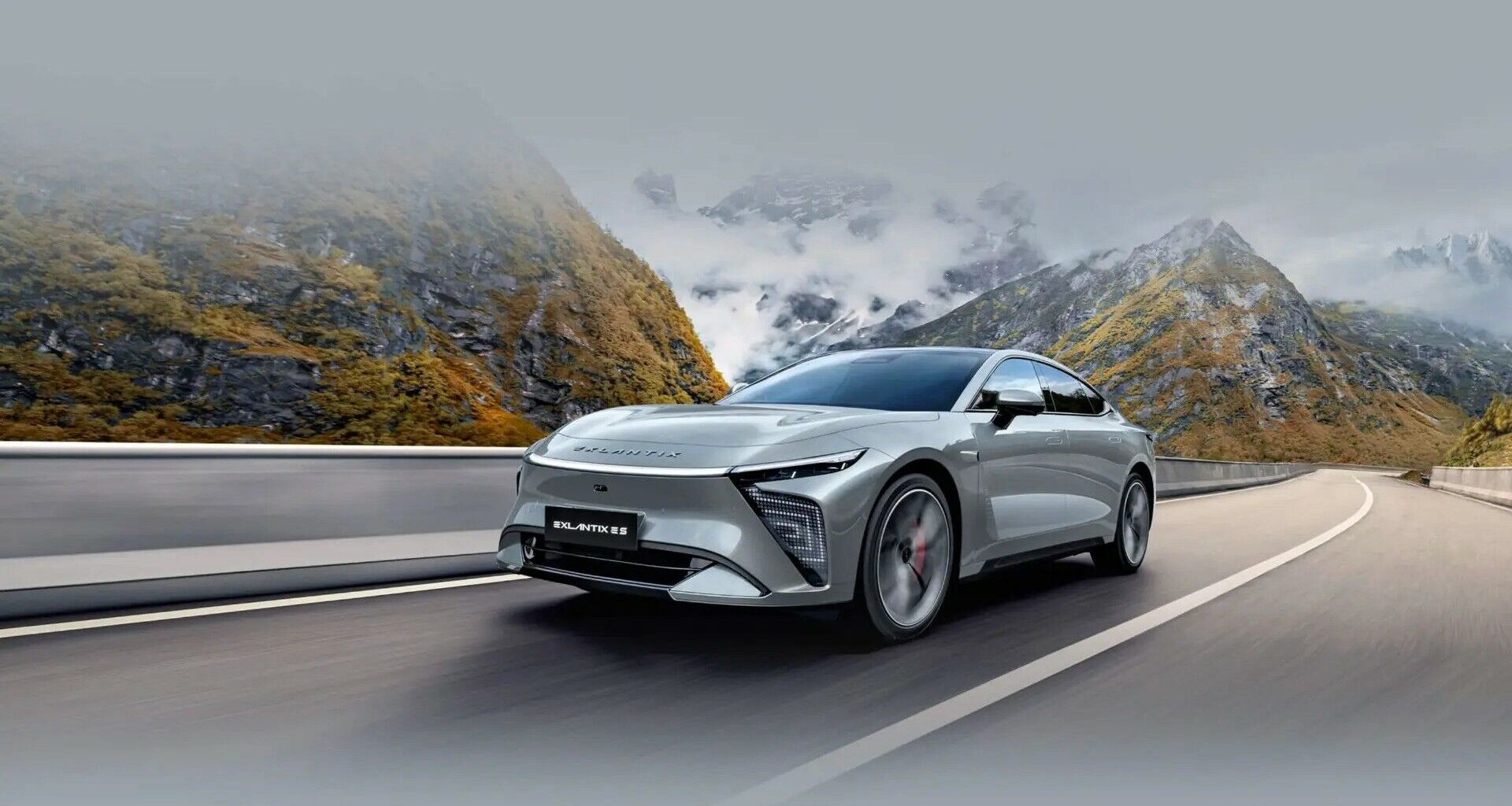 Chinesa Chery anuncia híbrido com autonomia de 1700 km que carrega 450 km em 5 minutos