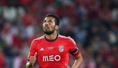 Ex-Benfica não perdoa dirigente: «Enquanto ele não se for embora, nada vai mudar»