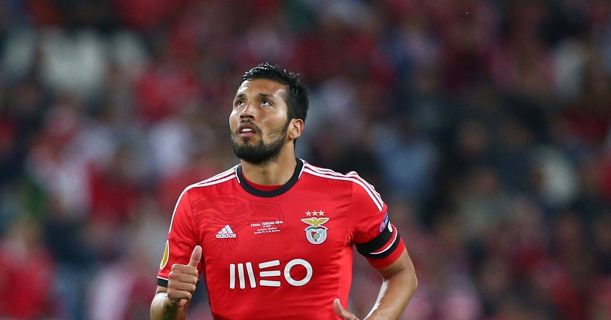 Ex-Benfica não perdoa dirigente: «Enquanto ele não se for embora, nada vai mudar»