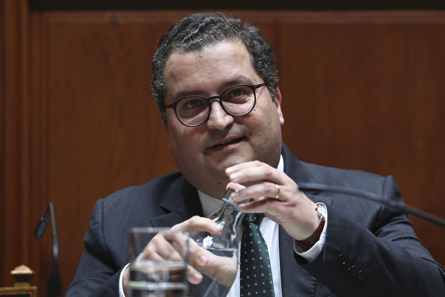 "Se acredita em tudo o que vê na net…"