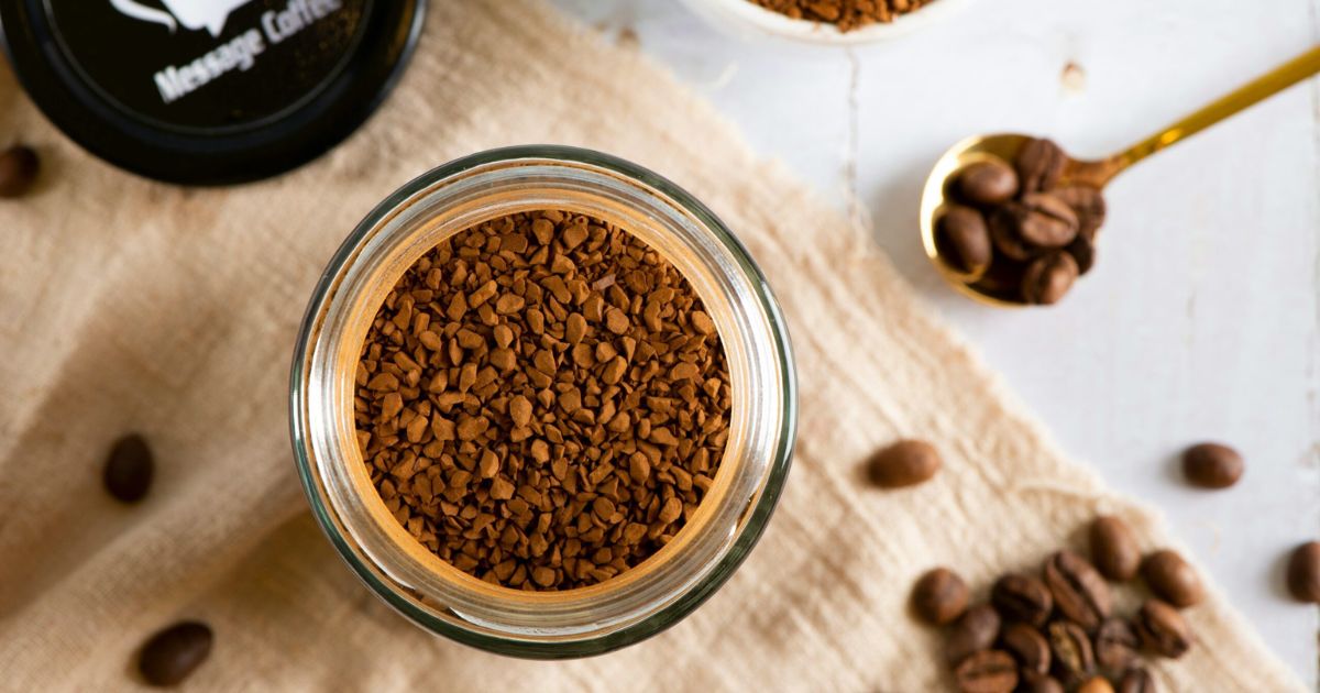 Pesquisadores relacionaram o consumo de café instantâneo com maior risco de DMRI seca