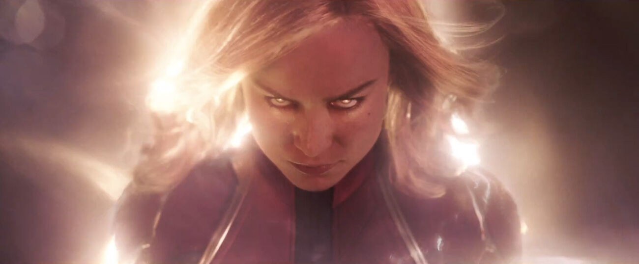 Brie Larson explica por que a Capitã Marvel foi enfraquecida no MCU após 'Vingadores: Ultimato'